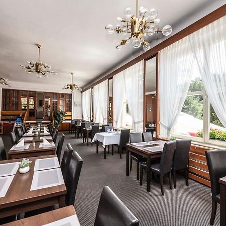 Parkhotel Skalni Mesto Jicin Bagian luar foto